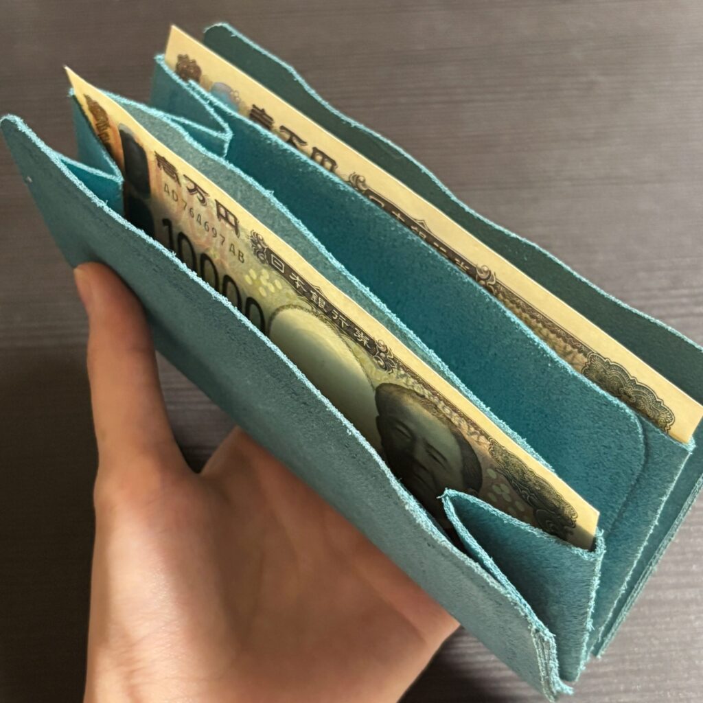 コンパクトラウンドファスナー財布girottoの試作1号